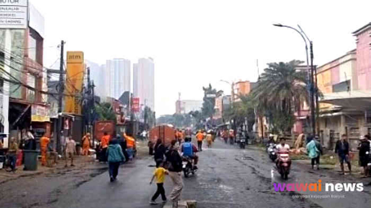 26 Tahun Tak Berubah, Pasar Baru Bekasi Akhirnya ‘Dibedah’! Tri Adhianto Relokasi PKL dan Kembalikan Jalan Juanda ke Fungsinya