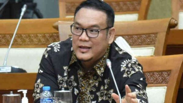 PLN Kekurangan Batu Bara, DPR Semprot Bahlil: Salah Hitung Produksi, Negara Rugi dan PHK Mengintai!