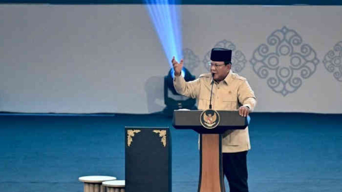 Prabowo Tantang “Mitra Brengsek” Angkat Tangan, Tak Ada yang Ngaku: “Makan Paling Gampang Dikorupsi!”