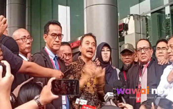 Babak Baru Kasus Ijazah Jokowi! Roy Suryo dan dr Tifa Lolos Tahanan, Politik Hukum Kembali Jadi Sorotan