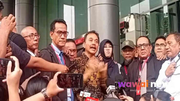 Babak Baru Kasus Ijazah Jokowi! Roy Suryo dan dr Tifa Lolos Tahanan, Politik Hukum Kembali Jadi Sorotan
