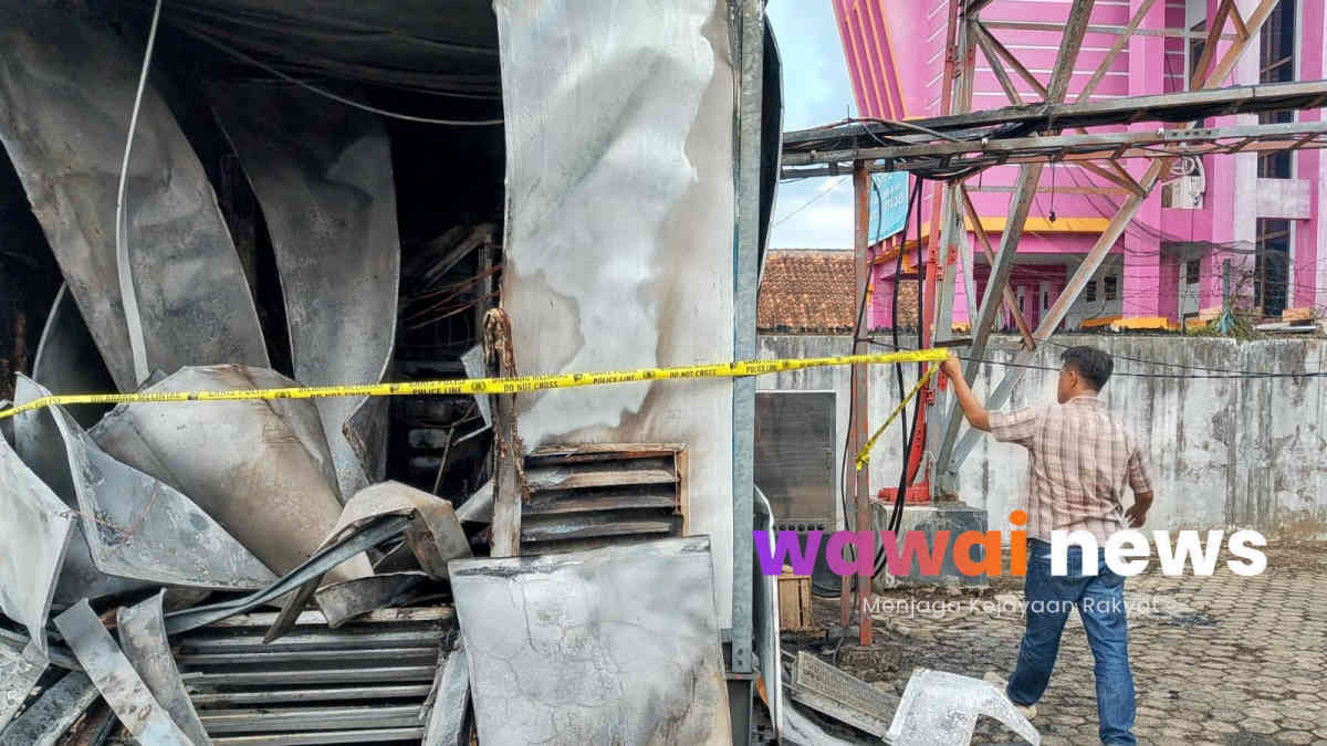 Misteri Kebakaran BTS Telkomsel di Tanggamus Rugi Rp300 Juta, Polisi Selidiki Penyebabnya