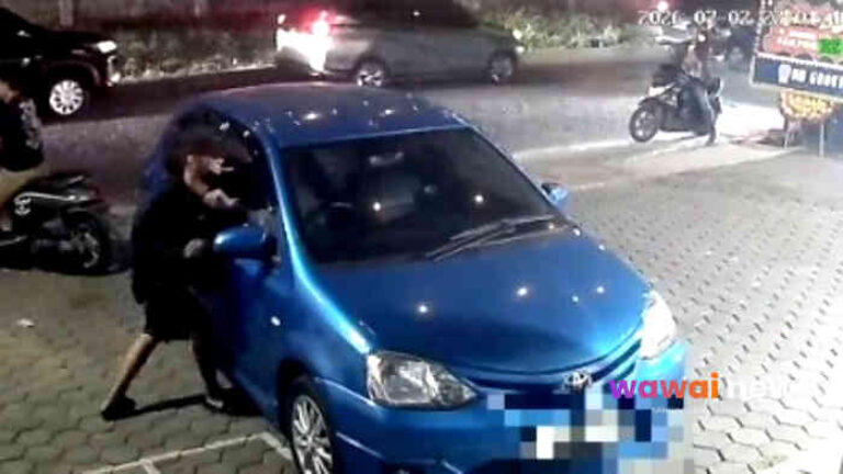 Pecah Kaca di Depan Resto Bekasi, Maling Cuma Bawa Kabur Tas Berisi Pakaian dan Rp600 Ribu, Aksi Terekam CCTV