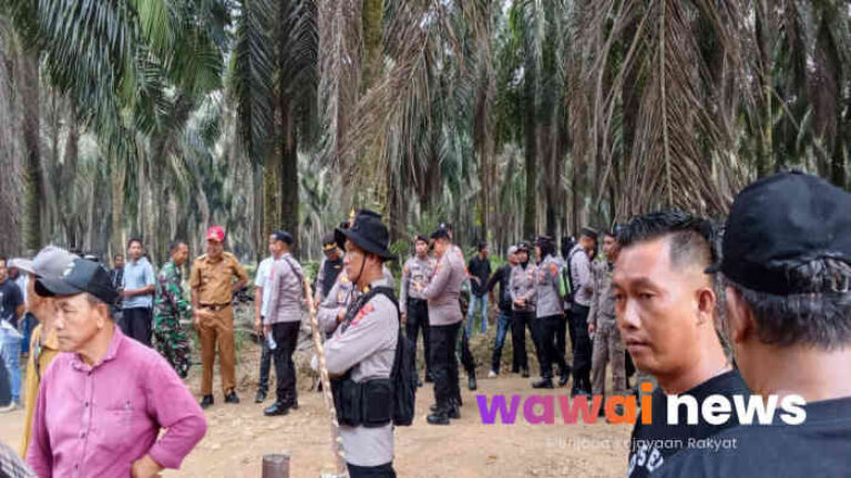 Ratusan Warga Bertahan di Kebun Sawit PTPN 7 Bekri, Tuntut Pengembalian Lahan di Luar HGU