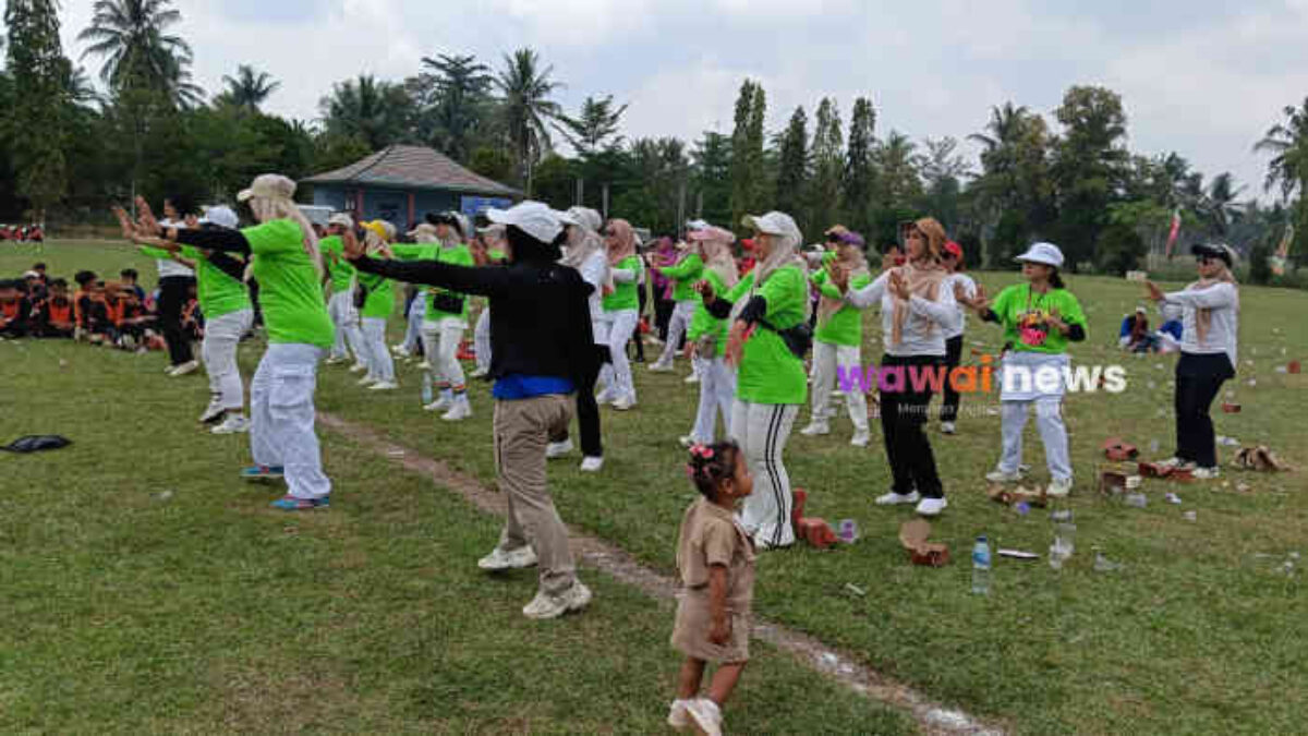HUT ke-52 Desa Brawijaya Berlangsung Meriah, Senam Massal Satukan Warga dan PBH Peradi Sukadana