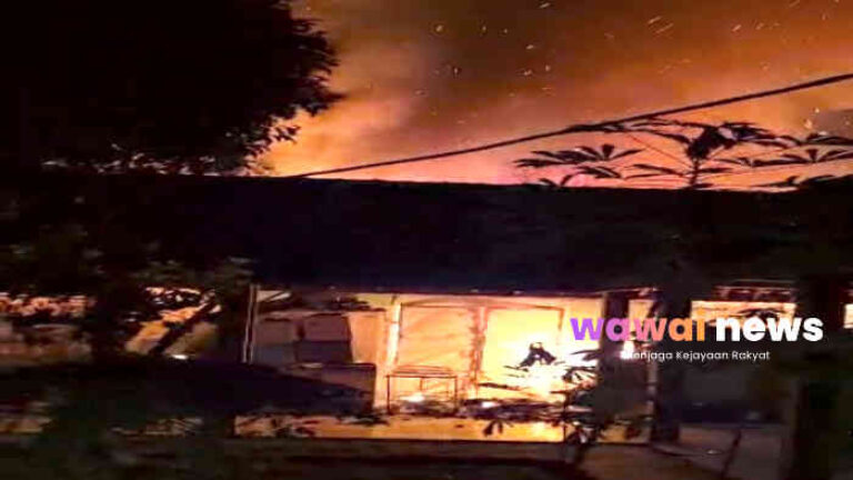 Wabup Lampung Utara Pastikan Tak Ada Korban Jiwa Dalam Kebakaran Gudang RSUD Ryacukudu Kotabumi