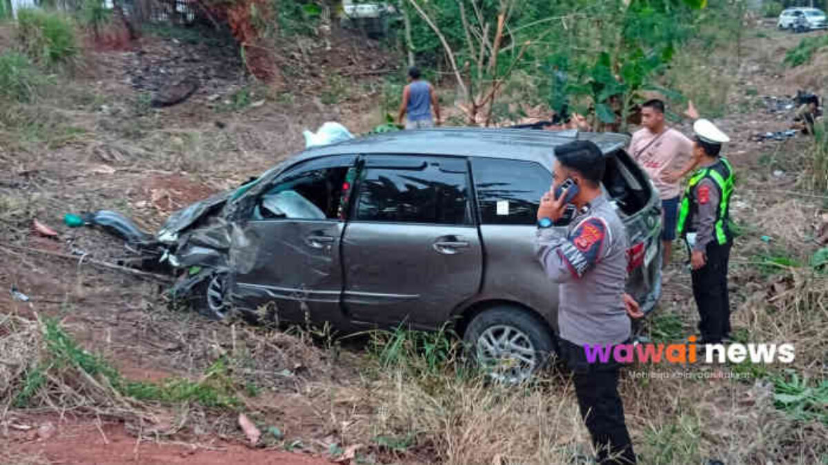 Avanza di Lampung Utara Nyungsep ke Rawa, Pengemudinya Ternyata DPO Diduga Bawa Sabu