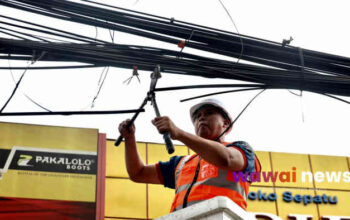 Kabel Semrawut Dipotong, Wali Kota Bekasi Targetkan Jalan Arteri Bebas Kabel 3 Tahun