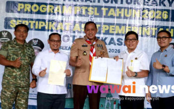 Serahkan 600 PTSL Warga Kota Bekasi, Tri Adhianto Pastian Surat Kepemilikan Tanah Warga
